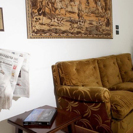 Hotel Antico Acquedotto Рим Стая снимка
