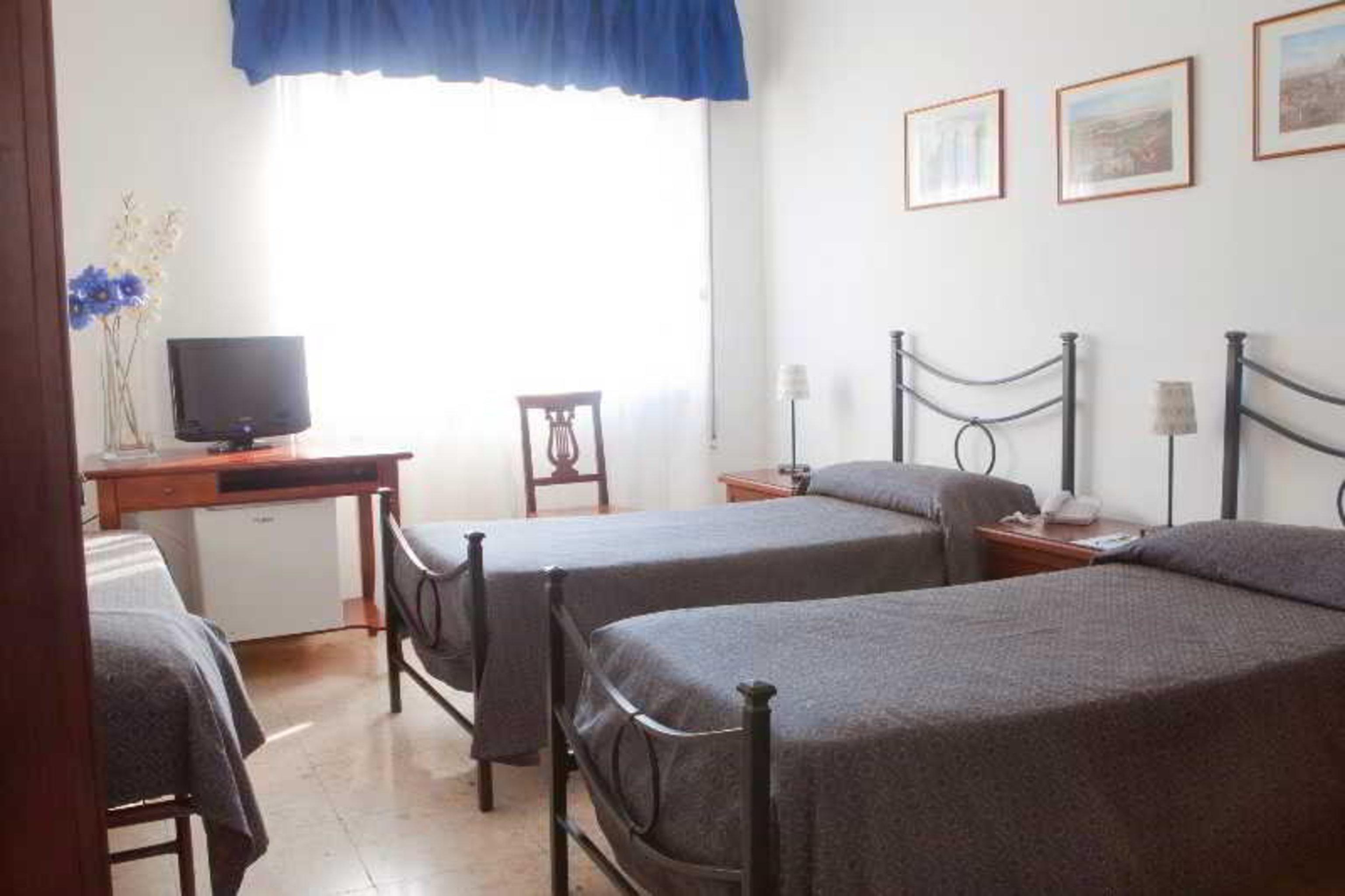 Hotel Antico Acquedotto Рим Стая снимка