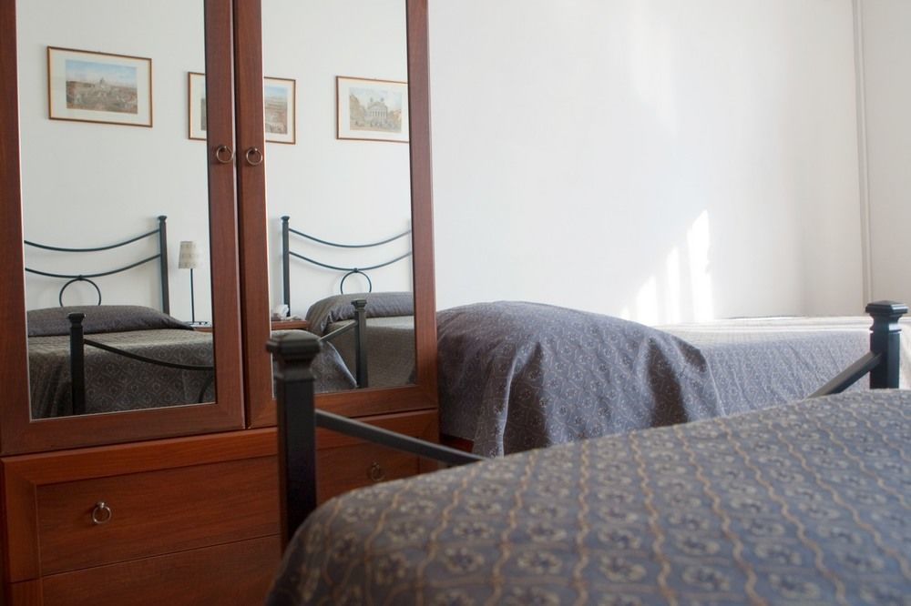 Hotel Antico Acquedotto Рим Екстериор снимка