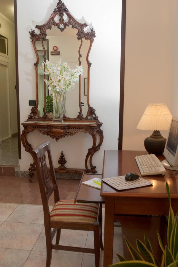 Hotel Antico Acquedotto Рим Екстериор снимка